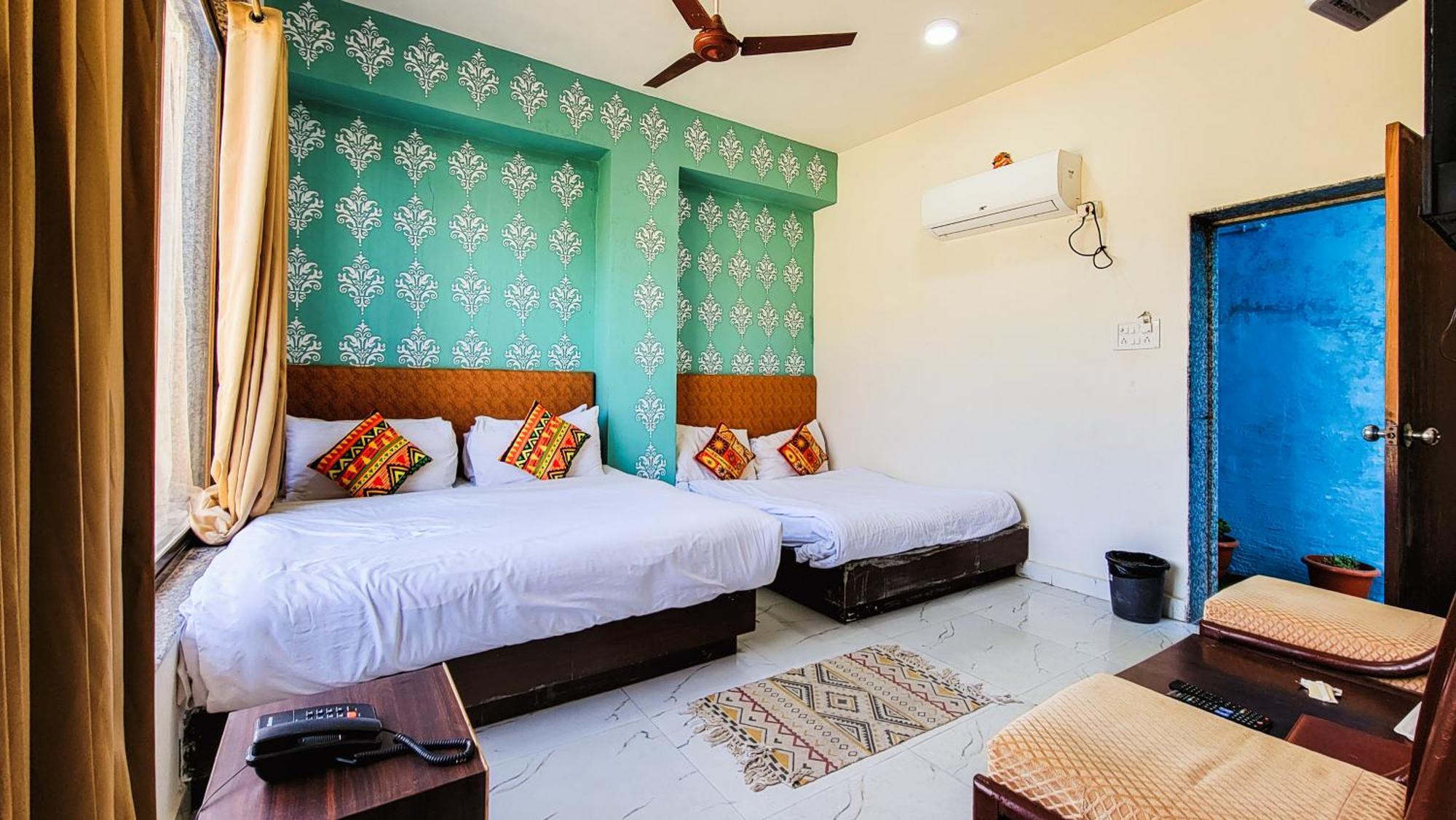 Rudraksha Inn Monte Abu Exterior foto